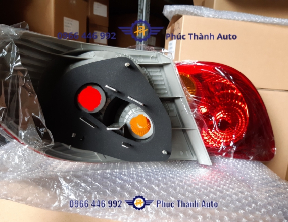 Đèn Hậu Ngoài Corolla Altis 2004-2006 RH/LH