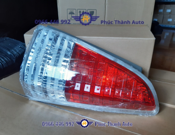 Đèn Hậu Innova 2009-2011 RH/LH