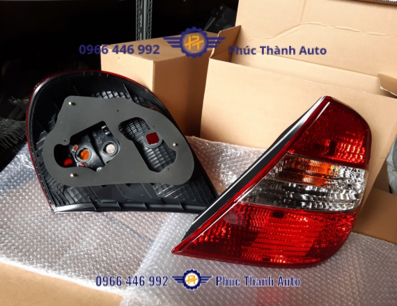 Đèn Hậu Camry 2003-2005 RH/LH