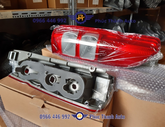 Đèn Hậu Hiace 2005-2010 RH/LH
